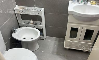 A Media Cuadra de Panamericana, Casa 7 Amb. con Garaje, Fondo y Piscina