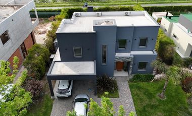 Casa 4 ambientes Barrancas de Iraola, Berazategui, Hudson