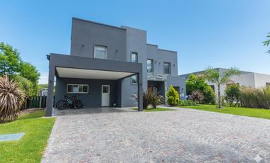 Casa 4 ambientes Barrancas de Iraola, Berazategui, Hudson