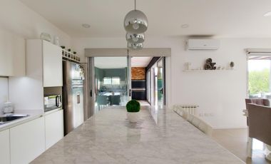 Casa 4 ambientes Barrancas de Iraola, Berazategui, Hudson