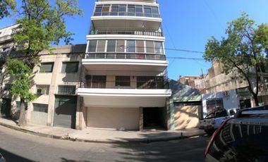 DEPARTAMENTO SEMIPISO 4 AMBIENTES CON DEPENDENCIA MAS COCHERA FIJA EN LA BOCA VENTA