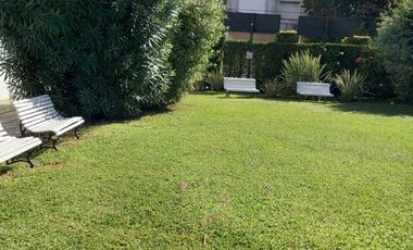 EXCELENTE CASA EN QUILMES CENTRO, GRAN LOTE PARA POSIBLE EDIFICACION.