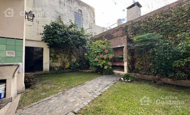 Casa 3 Amb. con Jardín y Garaje