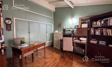 Casa 3 Amb. con Jardín y Garaje