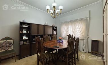 Casa 3 Amb. con Jardín y Garaje