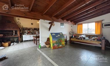 Exc. PH en Planta Alta con Playroom, Quincho y Terraza