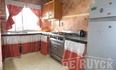 Casa en Venta en Ingeniero Allan