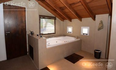 Casa en Venta 5 ambientes, Quilmes - APTO CREDITO.