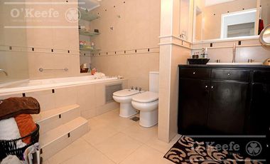 Casa en Venta 5 ambientes, Quilmes - APTO CREDITO.