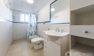 Casa en Venta en la Granja 300 M2 con Pileta