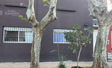 Exc. PH de 3 Amb. Amplios en PB, al Frente con Patio, Quincho y Parrilla