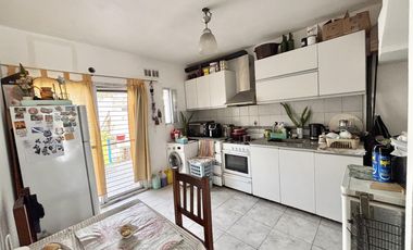 Duplex en venta actualizado en Escobar con PATIO, PARRILLA Y COCHERA