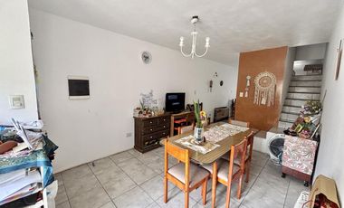 Duplex en venta actualizado en Escobar con PATIO, PARRILLA Y COCHERA