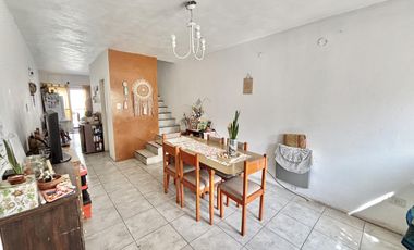 Duplex en venta actualizado en Escobar con PATIO, PARRILLA Y COCHERA