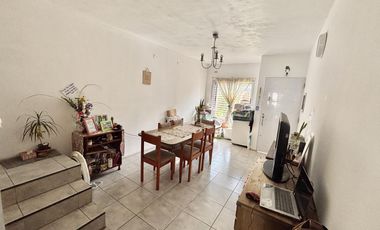 Duplex en venta actualizado en Escobar con PATIO, PARRILLA Y COCHERA