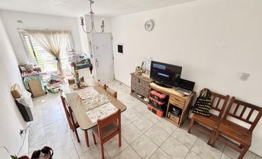 Duplex en venta actualizado en Escobar con PATIO, PARRILLA Y COCHERA