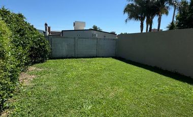 Casa en PH en venta en Barrio Lomas del Bosque.