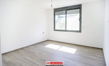 Venta Casa a Estrenar de Lujo La Rinconada Naturaleza Verde Deportes Financiación y Permutas