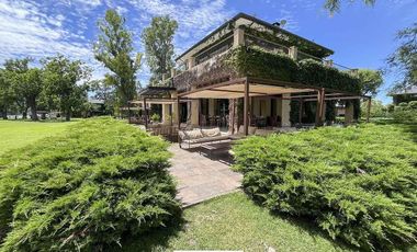 Venta Casa a Estrenar de Lujo La Rinconada Naturaleza Verde Deportes Financiación y Permutas