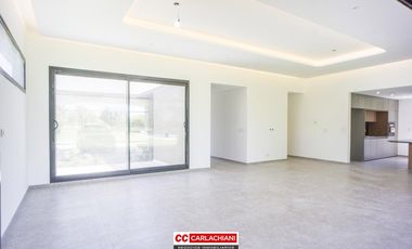 Venta Casa a Estrenar de Lujo La Rinconada Naturaleza Verde Deportes Financiación y Permutas