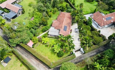 Casa finca campestre independiente en venta en la ceja sector el tambo