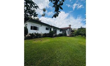 Casa finca campestre independiente en venta en la ceja sector el tambo