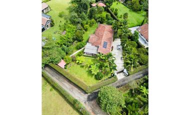 Casa finca campestre independiente en venta en la ceja sector el tambo