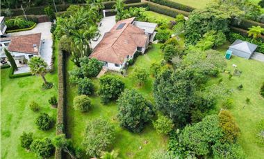 Casa finca campestre independiente en venta en la ceja sector el tambo