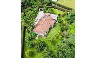 Casa finca campestre independiente en venta en la ceja sector el tambo