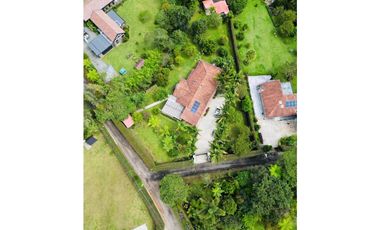 Casa finca campestre independiente en venta en la ceja sector el tambo