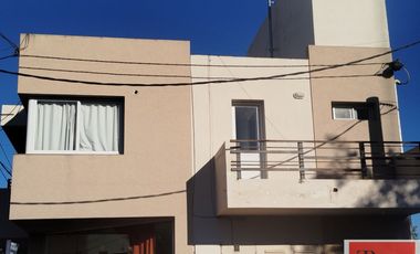 Departamento en alquiler c/ cochera en Villa de las Rosas