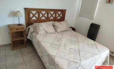 Departamento en alquiler c/ cochera en Villa de las Rosas