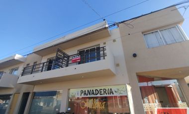 Departamento en alquiler c/ cochera en Villa de las Rosas