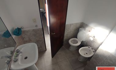 Departamento en alquiler 1 dorm c/ cochera en Villa Dolores
