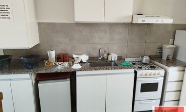 Departamento en alquiler c/ cochera en Villa de las Rosas