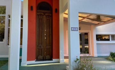 Casa en venta en La Lucila del Mar