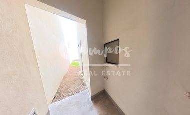 Casa de dos pisos y 3 recamaras en privada residencial en Tixcacal, Merida  Entrega inmediata