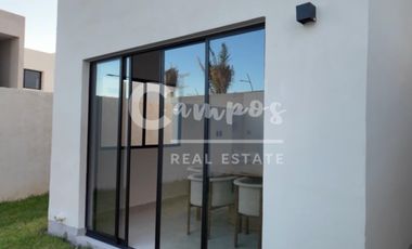 Casa de dos pisos y 3 recamaras en privada residencial en Tixcacal, Merida  Entrega inmediata