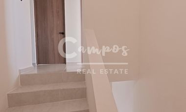 Casa de dos pisos y 3 recamaras en privada residencial en Tixcacal, Merida  Entrega inmediata