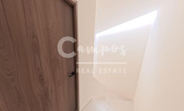 Casa de dos pisos y 3 recamaras en privada residencial en Tixcacal, Merida  Entrega inmediata