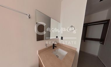 Casa de dos pisos y 3 recamaras en privada residencial en Tixcacal, Merida  Entrega inmediata