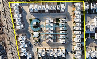 Casa de dos pisos y 2 recamaras en privada residencial en Tixcacal, Merida  Entrega inmediata