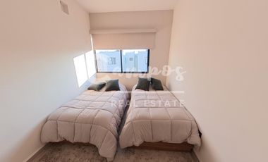 Casa de dos pisos y 2 recamaras en privada residencial en Tixcacal, Merida  Entrega inmediata