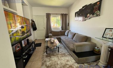 Triplex en San Miguel en barrio con portón con cochera ACEPTA VEHICULO en forma de pago