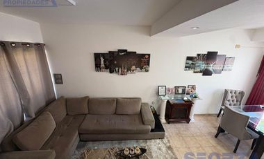 Triplex en San Miguel en barrio con portón con cochera ACEPTA VEHICULO en forma de pago