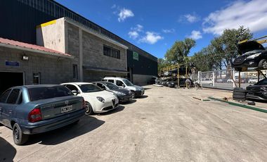 Excelente Nave Industrial de 1.500 m2 cubiertos sobre colectora Acceso Oeste en La Reja