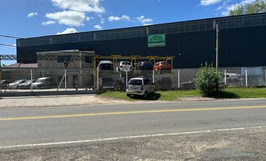 Excelente Nave Industrial de 1.500 m2 cubiertos sobre colectora Acceso Oeste en La Reja