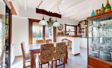 Casa  en venta en Villa Elisa