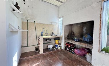 Venta casa 5 ambientes con cochera y quincho en Quilmes