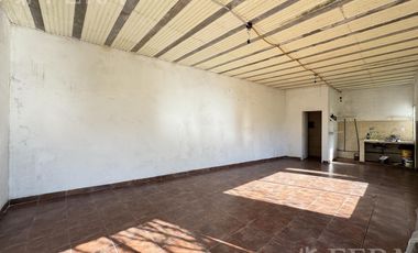 Venta casa 5 ambientes con cochera y quincho en Quilmes